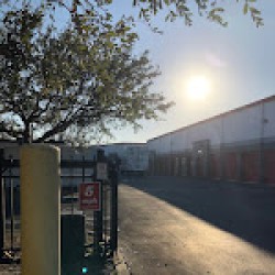 Latest review image uploaded by customer for Two Men and a Truck Moving and Storage Fort Myers.